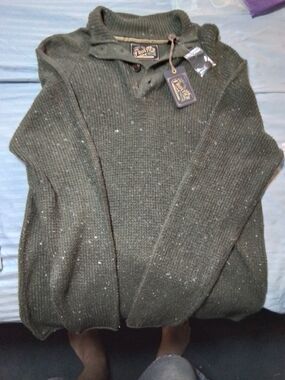Trotters Men’s Olive Green Ribbed Turtleneck Sweater